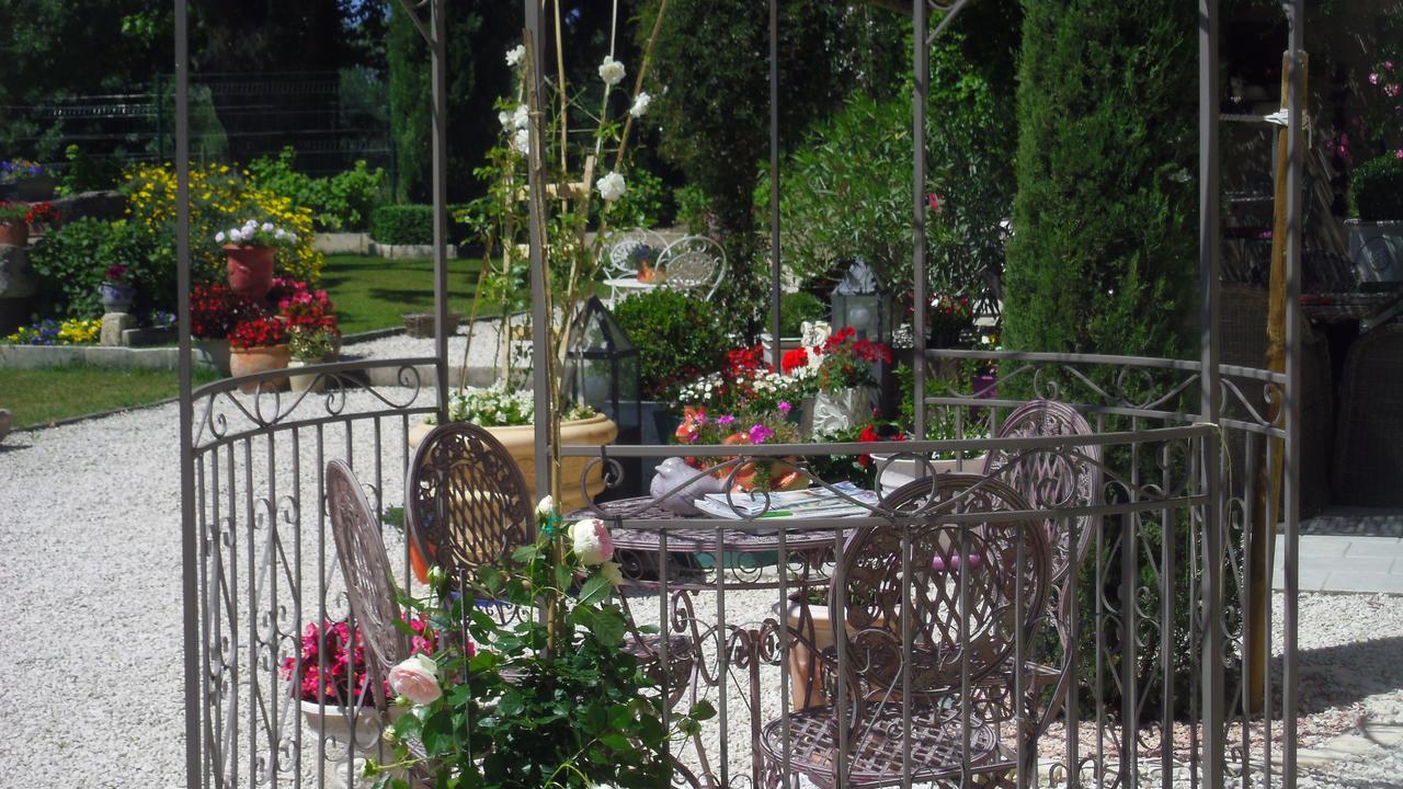 Bed and Breakfast Mas De L'Air - Maison De Charme Noves Exterior foto